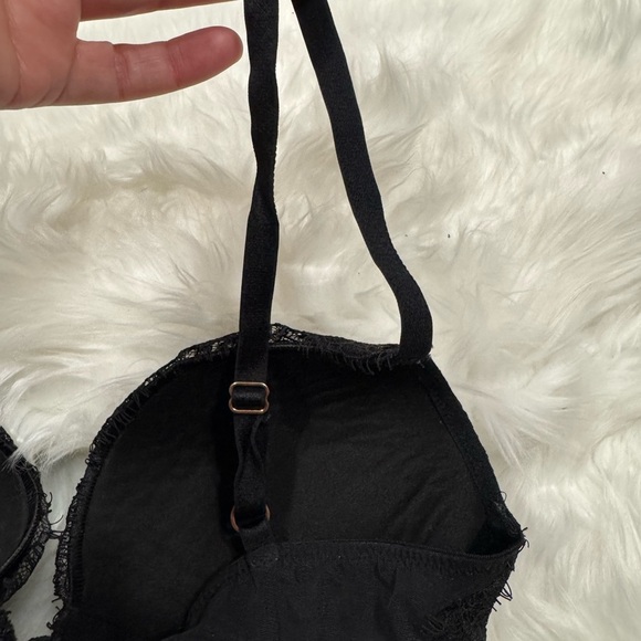 Victorias Secret Elegant Black Lace Bra and Pink Panty Set - Picture 12 of 13